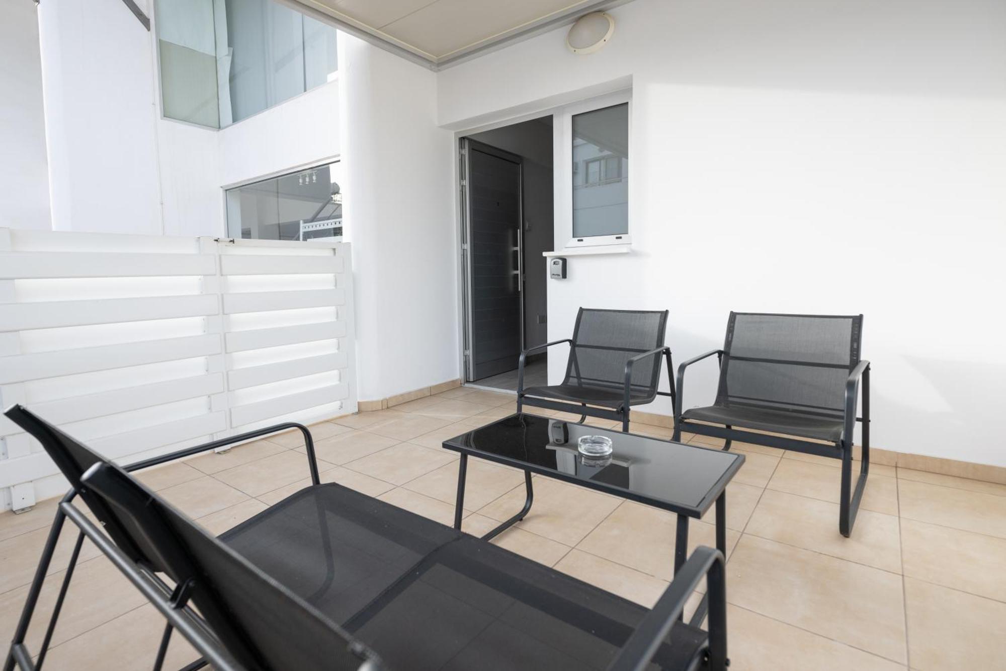 Napa Centrale Suites Айя-Напа Экстерьер фото